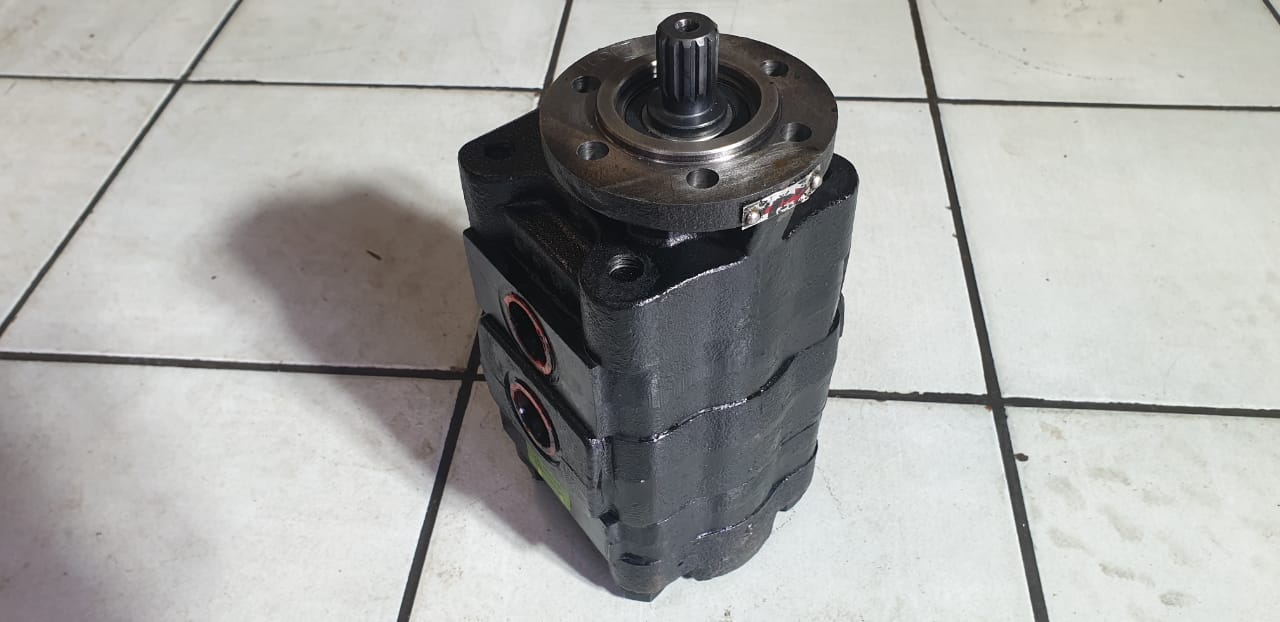 Parker Double GP131 Hydrostatic Gear Pump - Image 4