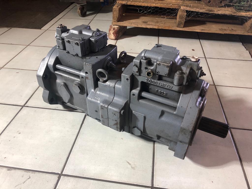 Kawasaki K3V180DT Swash Plate Type Axial Piston Pump - Image 3