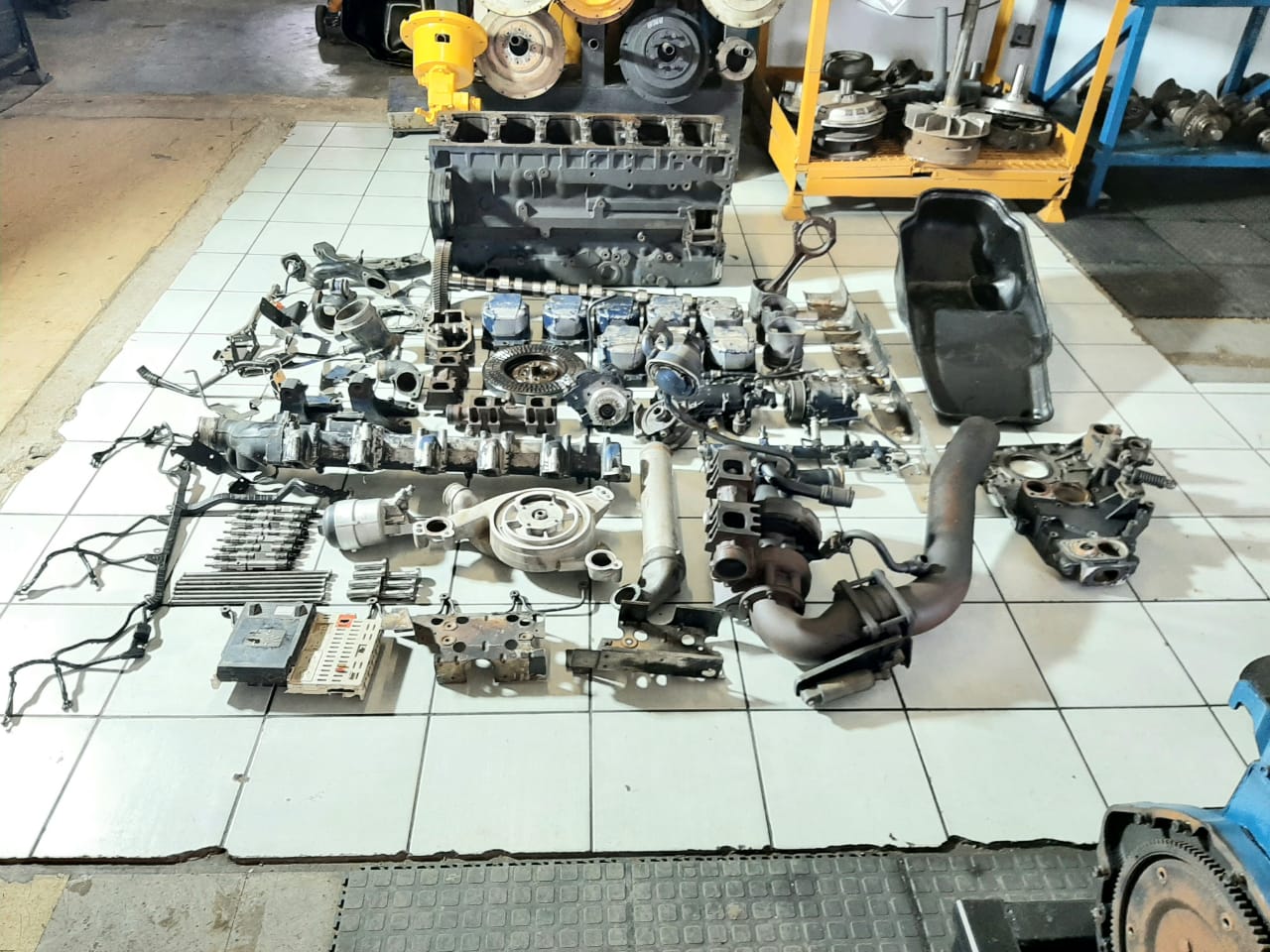 MAN D2876 LF25 Engine Spares - Image 7