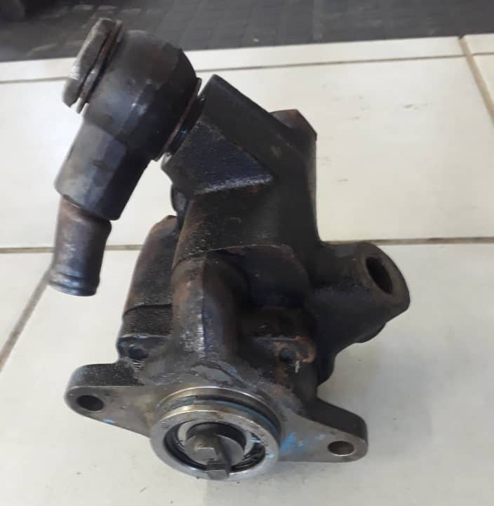 Daewoo Power Steering Pump - Image 3