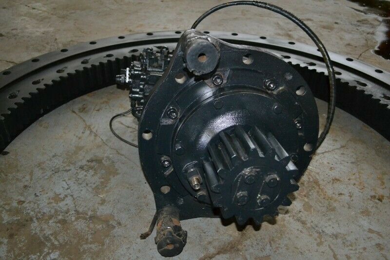 Hydrostatic Slew Drive Motor with Slew drive Bearing - Image 3