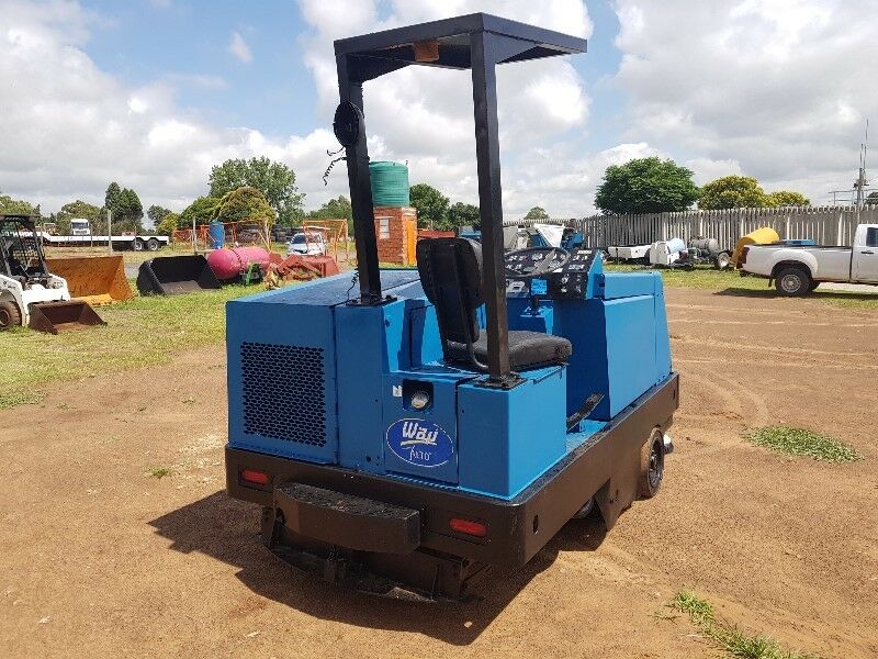 Alto American Lincoln 7760 Broom Sweeper - Image 3