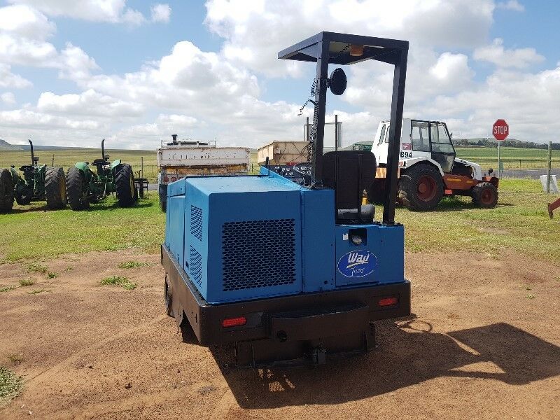 Alto American Lincoln 7760 Broom Sweeper - Image 5